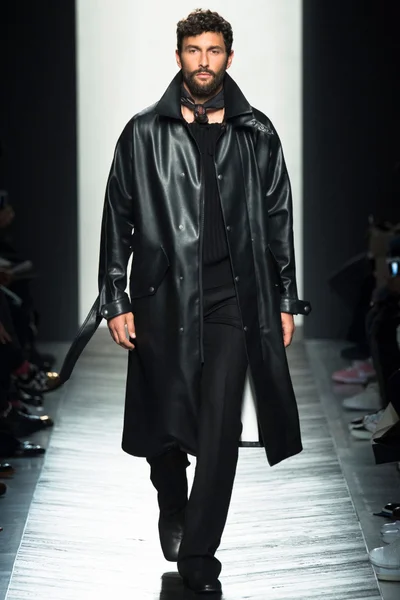 Look 11